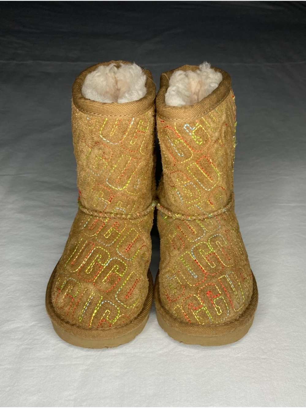 UGG Size 6 Toddler Classic II Graphic Stitch Boots Chestnut Brown 1112383T Baby